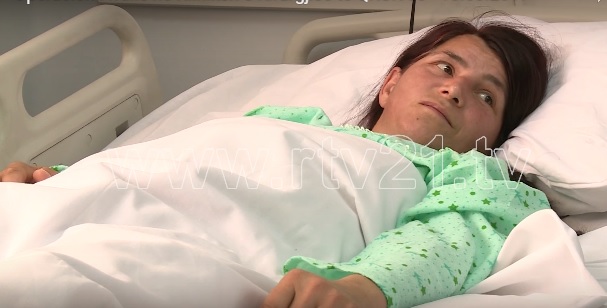 Operacion i rrallë në në QKUK, pacientës i hiqen 2 kg tumor (Video)