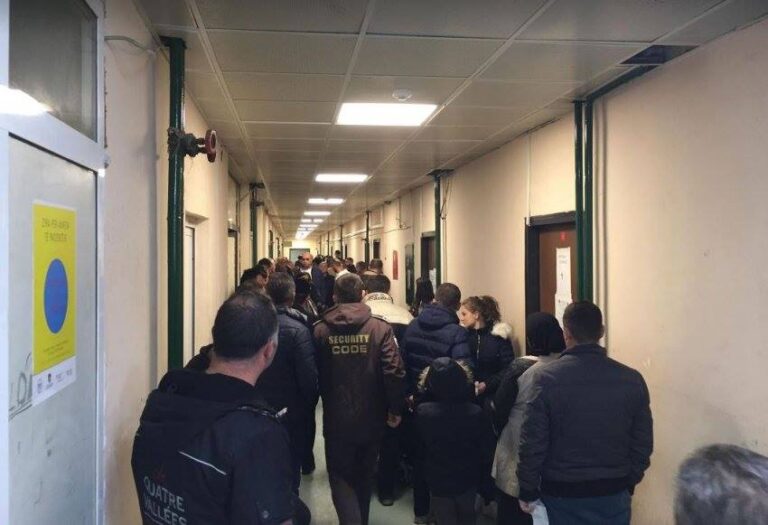 Ismaili: Pritjeve të gjata në ambulanca specialistike, po iu vjen fundi