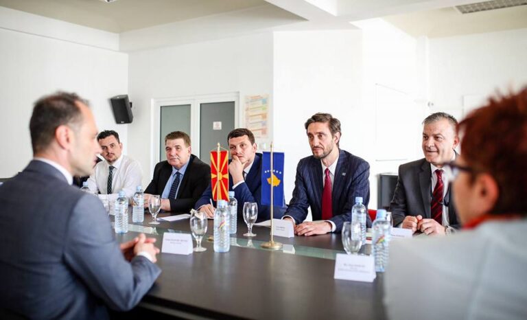 Ismaili kërkon bashkëpunim në Shkup, ku kosovarët po i lënë milionat në shëndetësi