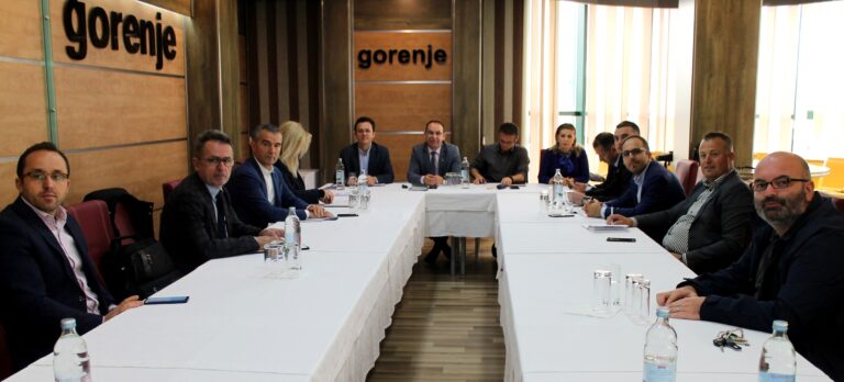 Ligji për Produkte Medicinale, një barnatore në 3 mijë banorë dhe distancë mes tyre