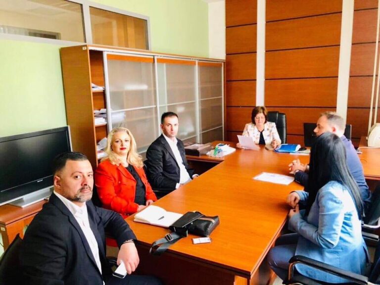 Reagon edhe Sindikata e Infermierëve, propozimin e OIK-ut e quan manipulim për interesa personale