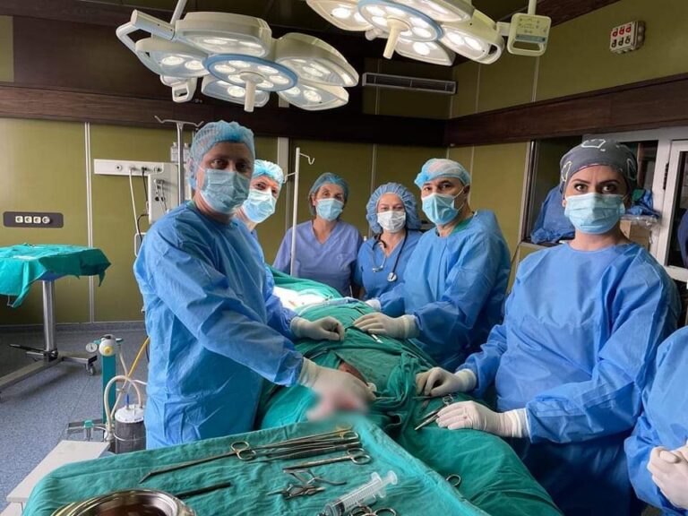 Kryhet një operim i rrallë në Klinikën e Kirurgjisë Vaskulare