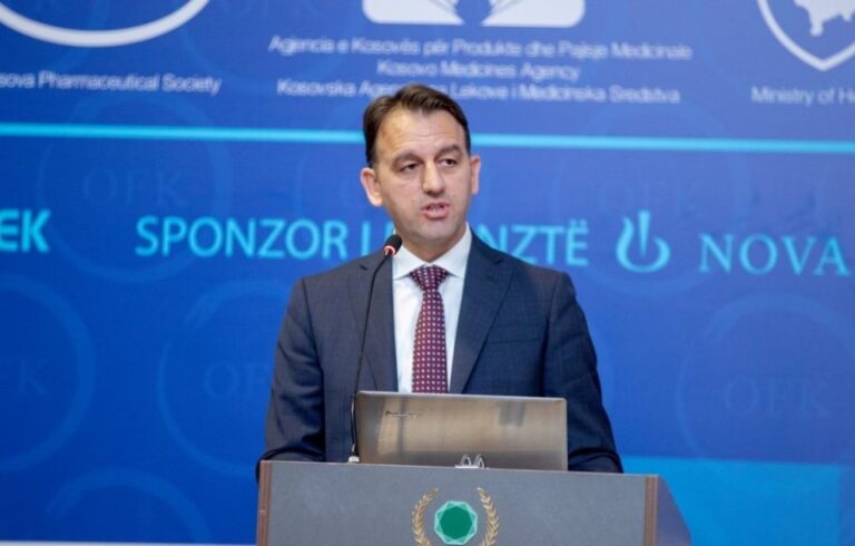 Fatmir Plakiqit përfundimisht i shkëputet kontrata si drejtor i Fondit të Sigurimeve Shëndetësore