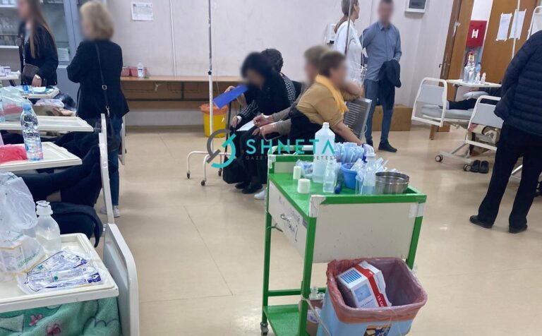 Mungesa e hapësirës në sallat për kimioterapi, pacientët marrin terapinë ulur në karrige