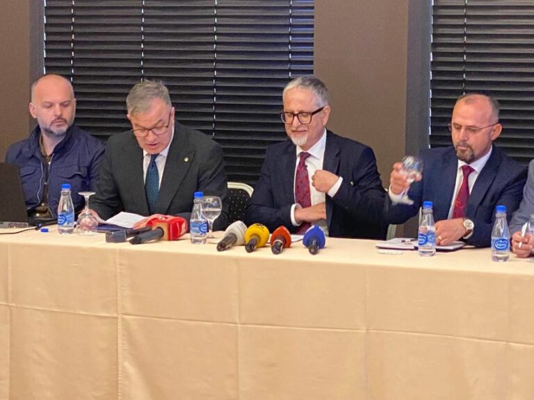lista e re e barnave esenciale