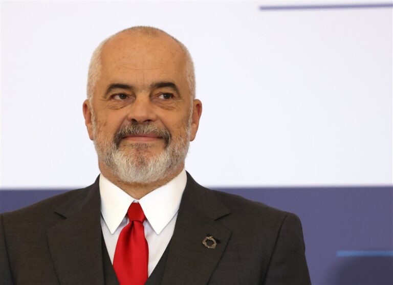 Edi Rama i nënshtrohet një operimi, kryeministria jep detaje