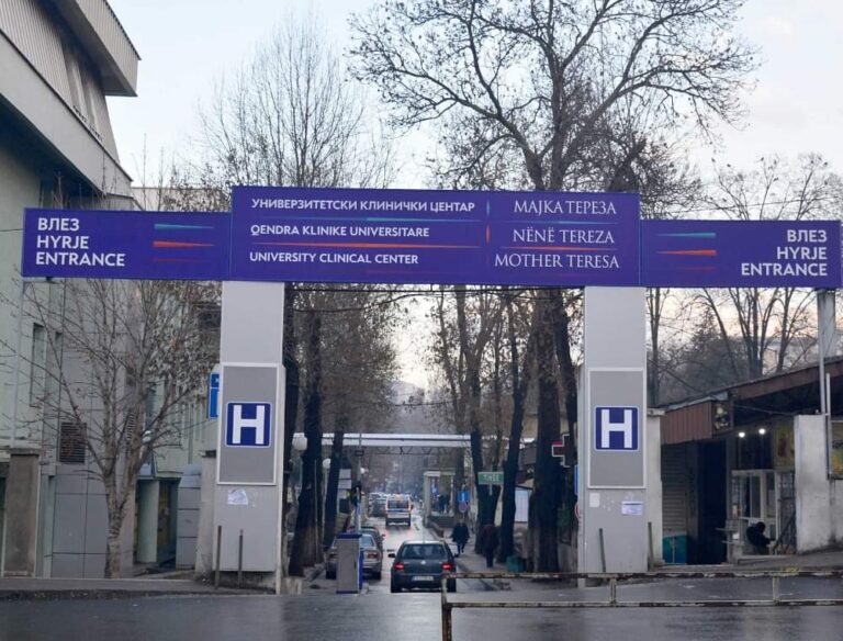 Tjetër skandal në spitalin e Shkupit: Foshnjës i thyhet krahu, rasti tentohet të fshihet