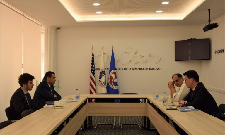 Oda Amerikane: Rregullimi i çmimit të barnave në Kosovë, një hap drejt shërbimeve cilësore
