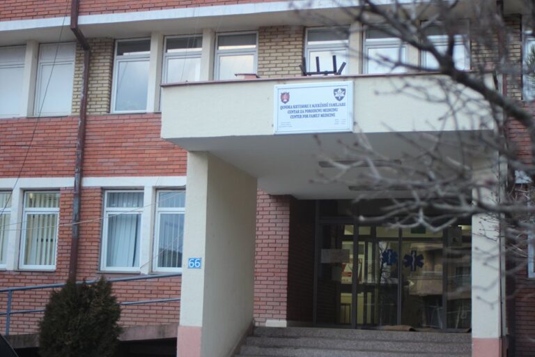 Dërgohet pa shenja jete një person në emergjencën e Lipjanit