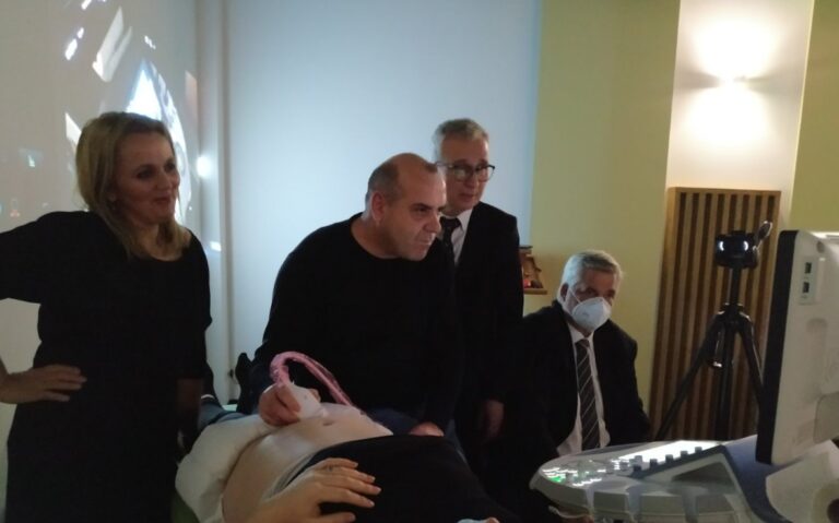 Kursi i ultrazërit kardiak fetal sërish në Prishtinë