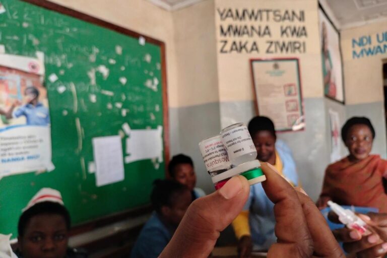 Vaksina e parë e malaries: 12 vende afrikane do të marrin 18 milionë doza në dy vitet e ardhshme