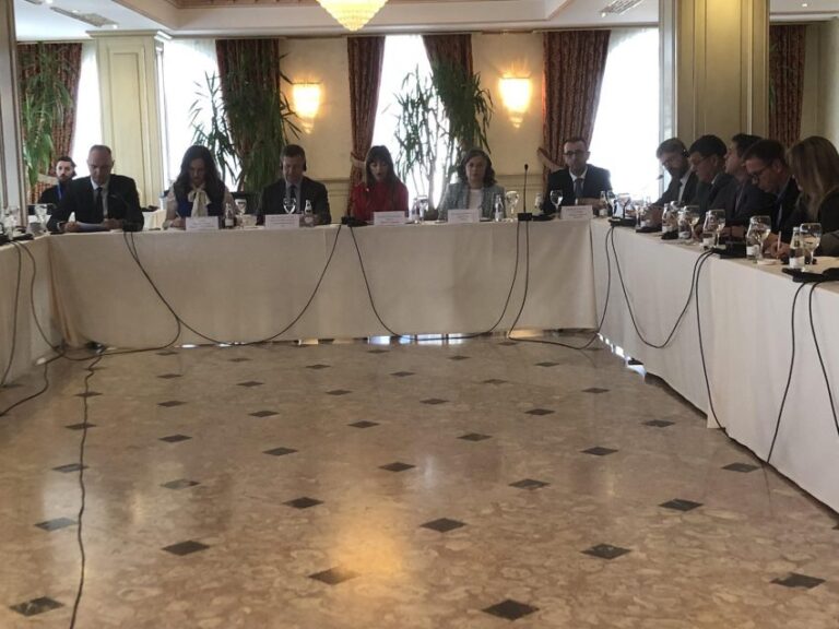 UNICEF: 130 fëmijë në situatë rruge në 8 komuna, shumica nga komunitetet joshumicë