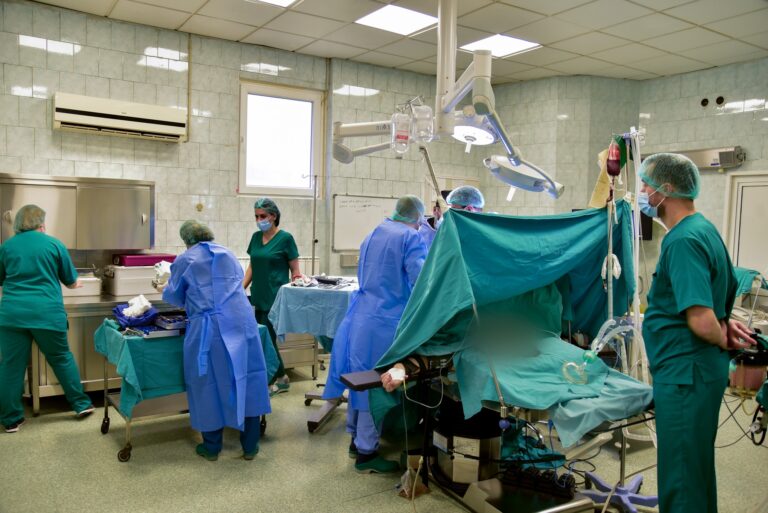 Spitali i Pejës: 16 operacione brenda 24 orëve