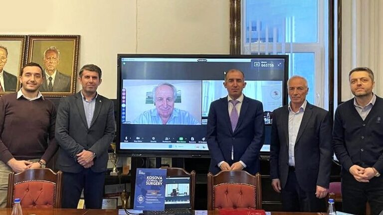 Kolegji i Kirurgëve të Kosovës nënshkruan marrëveshje bashkëpunimi me Universitetin e Prishtinës