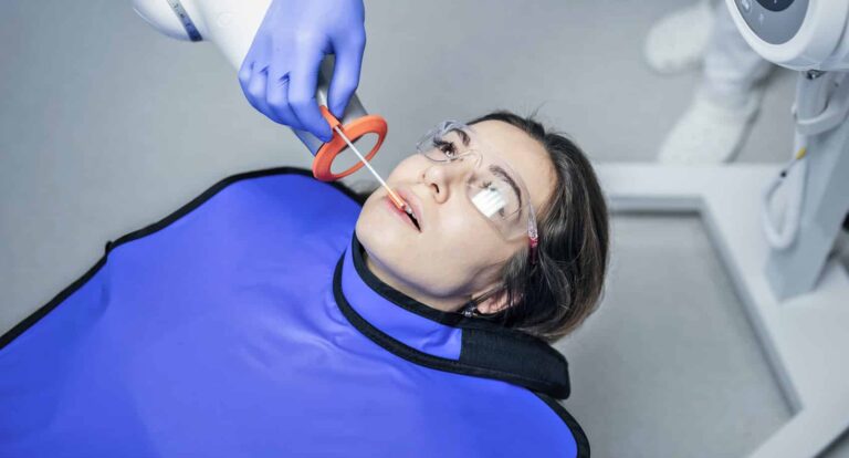Shoqata Dentare Amerikane ka raportuar se përparëset prej plumbi nuk nevojiten më për rrezet X perparset prej plumbi