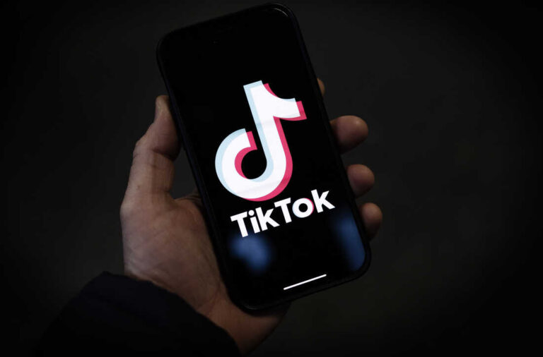 TikTok-u rikthehet në Shqipëri