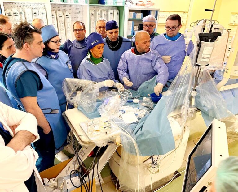 Kardiologët në QKUK aplikojnë për herë të parë procedurën e stenimit përmes IVUS