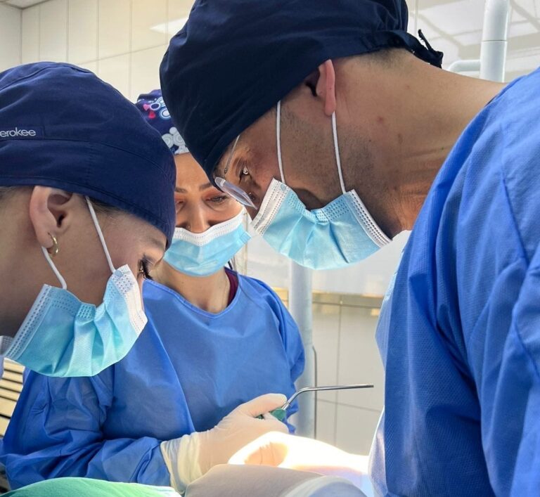Rifillon aplikimi i implanteve dentare në QKSUK