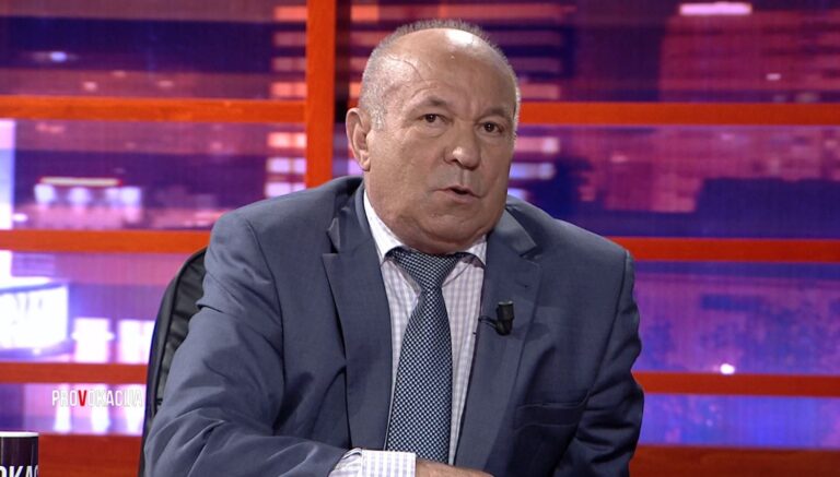 Sociologu: S’duhen shtypur adoleshentët, por duhet të ndryshojnë prindërit