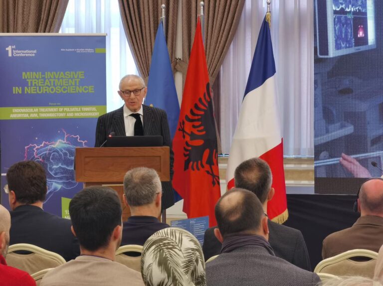 Intervistë me Prof. Petrela: Zotohet sërish se do të kontribuoj për edukimin e neurokirurgëve të QKUK-së