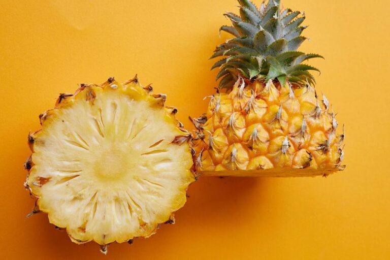 Ananasi: Fruti shijues që ndihmon në forcimin e sistemit imunitar