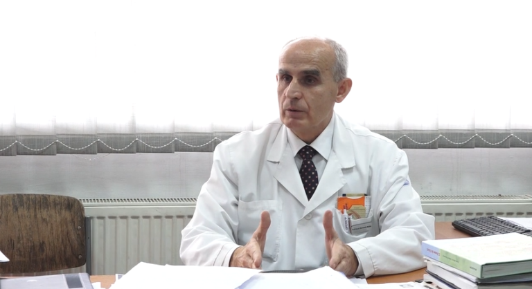 Mjekët nga Turqia po kryejnë operacione në QKUK për fëmijët me probleme në zemër, Bejiqi jep detaje