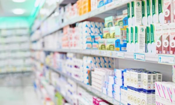 Tarifat Trump nuk kursejnë as shëndetin: Mbretëria e Bashkuar paralajmëron efekte në industrinë farmaceutike