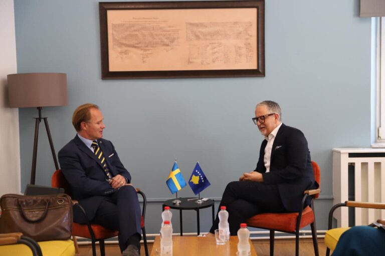 Vitia takohet me ambasadorin e Suedisë, Jonas B. Westerlund – flasin për bashkëpunimit në fushën e shëndetësisë
