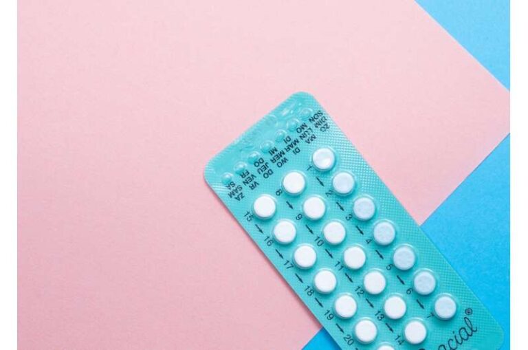Si ndikon përdorimi i kontraceptivëve hormonal në uljen e rrezikut të kancerit ovarian
