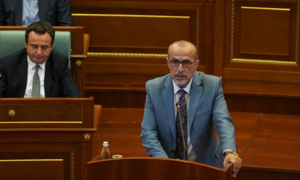 Haxhiu: Kurti ka mashtruar për Ligjin e Sigurimeve Shëndetësore, vështirë ta realizojë deri në 2030-ën