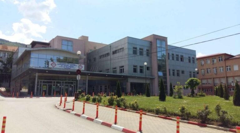 Spitali i Prizrenit thekson rëndësinë e mbështetjes për personat me autizëm