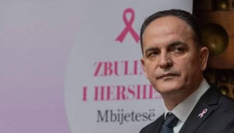 Muaji i ndëgjegjësimit për kancerin e gjirit – Dr Arben Bislimi: Zbulimi i hershëm shpëton jetë, kryeni mamografi të rregullta dhe vetëkontrolle të gjirit