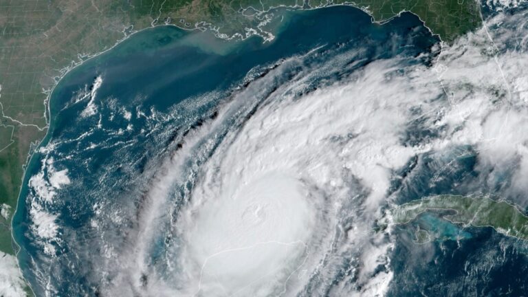 “Një nga uraganët më shkatërrues”, Florida përgatitet për t’u përballur me uraganin Milton