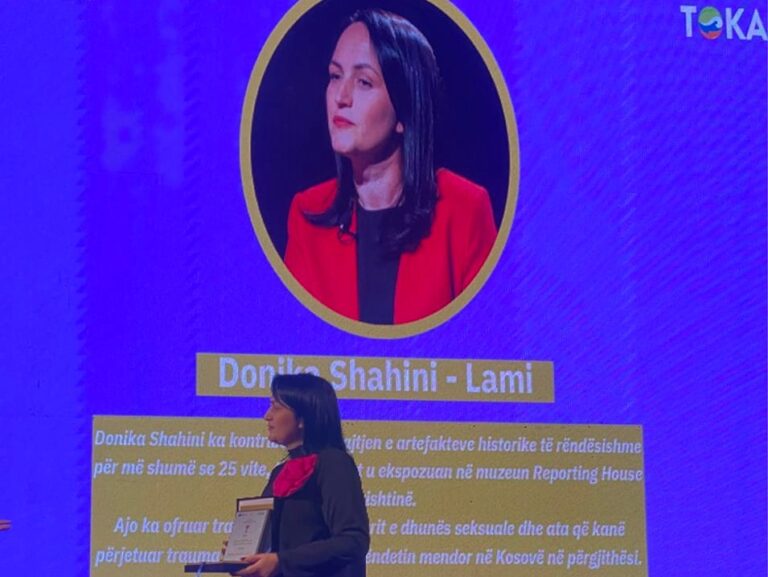 Donika Shahini-Lami nderohet me titullin “Figura publike më mbështetëse e vitit” nga organizata joqeveritare TOKA