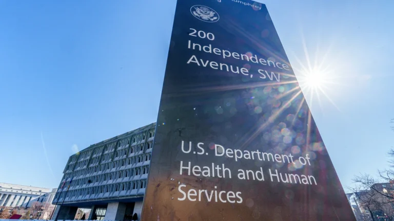 Administrata Trump udhëzon agjencitë federale të shëndetësisë që të ndalojnë komunikimet