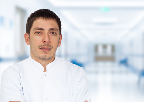 Mjeku i Javës – Dr Agron Mahmuti: Çfarë është osteoartriti (Artroza) e kërdhokullës dhe e gjurit, shkaktarët kryesor dhe mënyrat e trajtimit