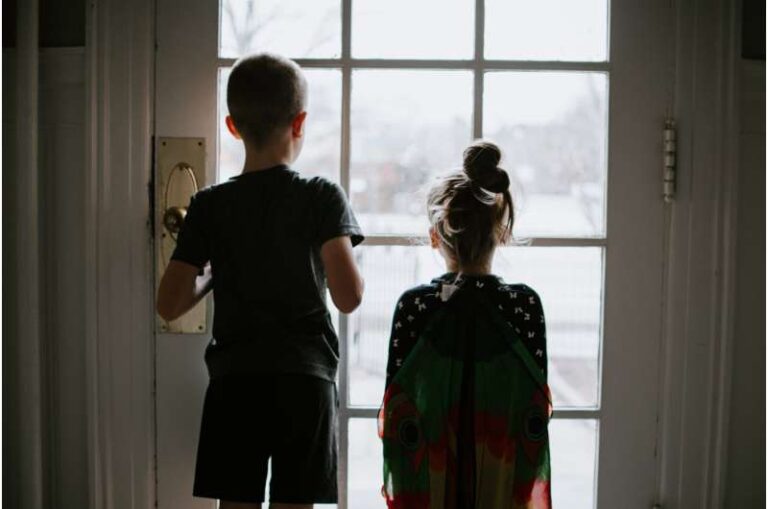 Vdekshmëria e fëmijëve në Angli është rritur që nga pandemia, zbulon studimi
