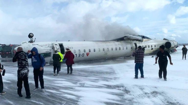 Kompania ajrore ofron 30 mijë dollarë për çdo pasagjer të aeroplanit që u përplas në Toronto