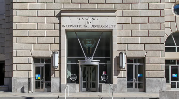 SHBA përfundon financimin për mijëra programe globale shëndetësore
