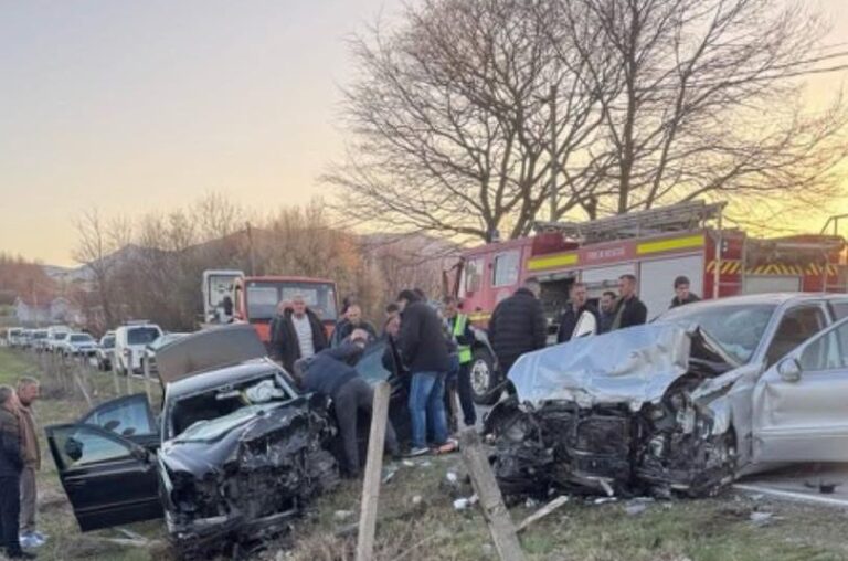 Aksident trafiku në Vogovë të Gjakovës, lëndohen gjashtë persona