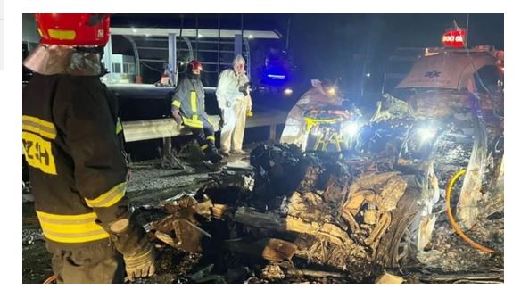 Shqipëri: 4 të rinj digjen brenda një makine