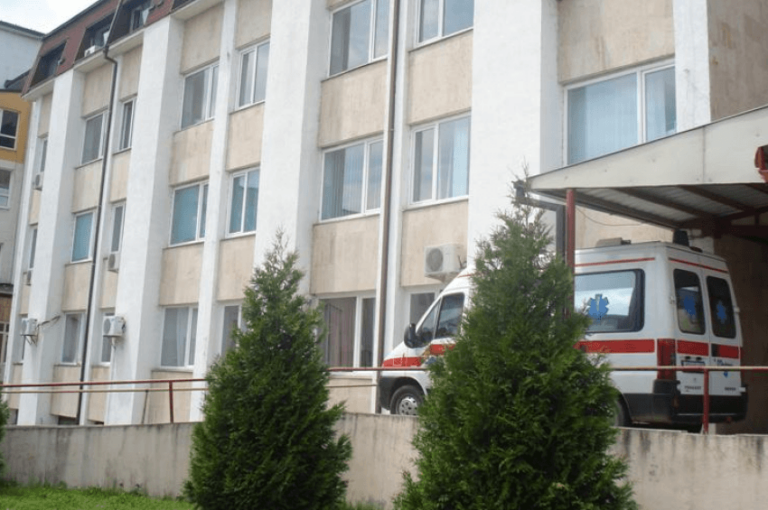 Një burrë dërgohet pa shenja jete në Spitalin e Gjakovës