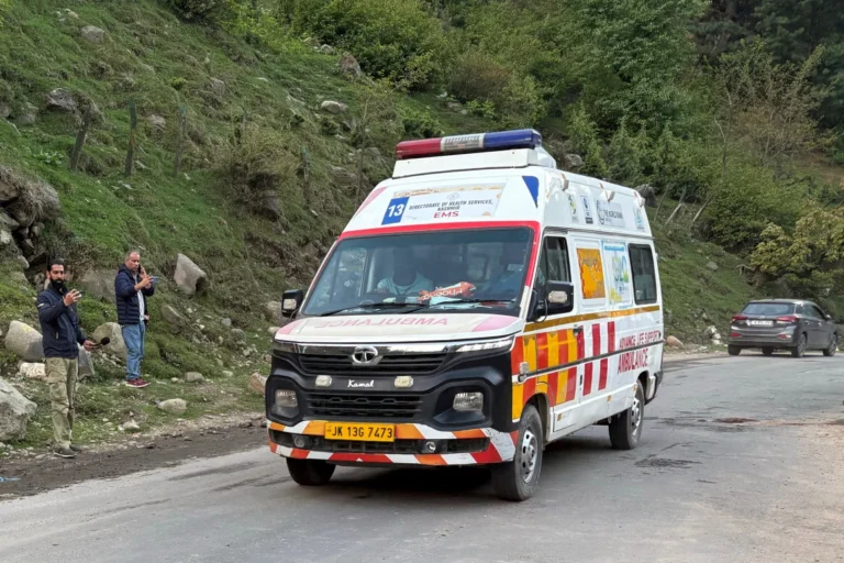 Të paktën 26 turistë u vranë në një sulm me armë në Kashmir të Indisë