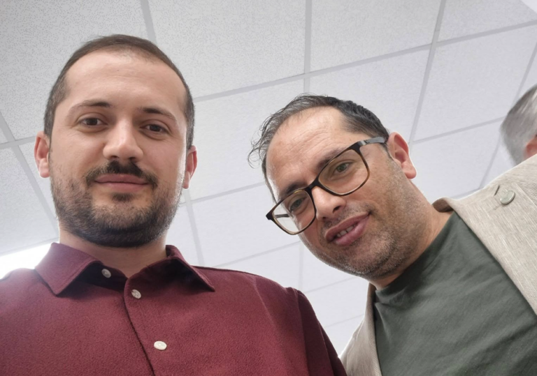 Shefi i kabinetit të Vitisë për veturën e Hajdarit: Sulm nga grupet kriminale që u është ndal hajnia
