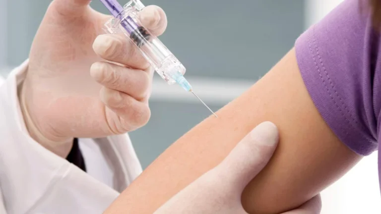 Vaksina HPV e ul pothuajse në zero rrezikun e vdekjes nga kanceri i qafës së mitrës para moshës 30-vjeçe