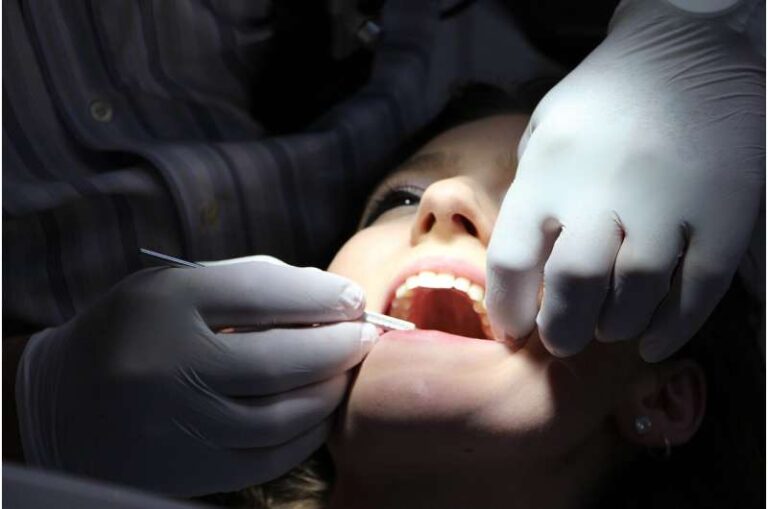 Agjërimi mund të ndihmojë në uljen e inflamacionit të mishrave të dhëmbëve