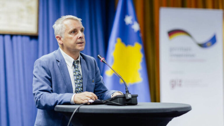 Rënia e Kosovës për 24 vende në lirinë e medias, Rohde: Edhe më poshtë se Serbia