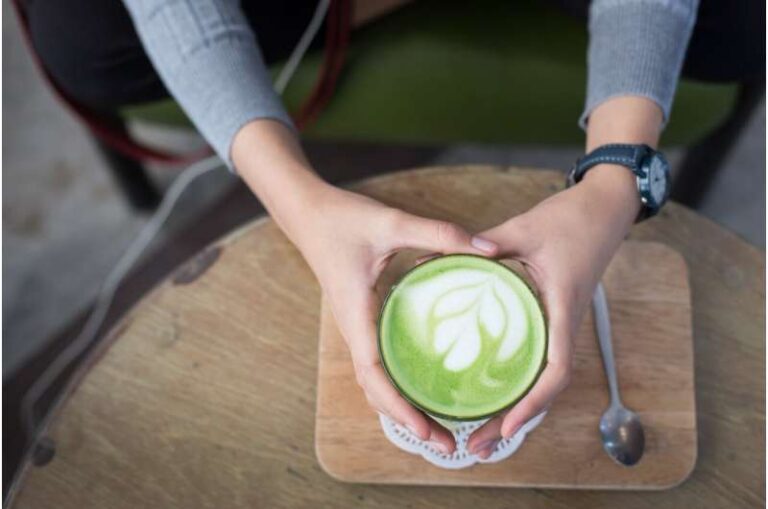 A është matcha një alternativë më e shëndetshme se kafeja?