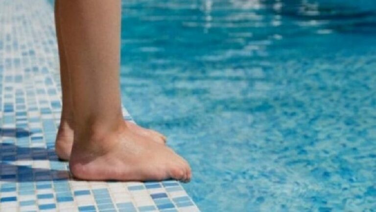 Tentoi ta shpëtonte të birin, dyshohet se nëna e djali nga Kosova u mbytën në pishinë