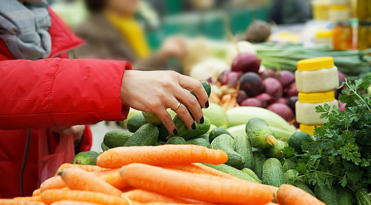Konsumimi i më shumë frutave dhe perimeve mund t’ju ndihmojë të flini më mirë